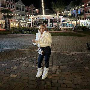 Meet your Posher, Jackie